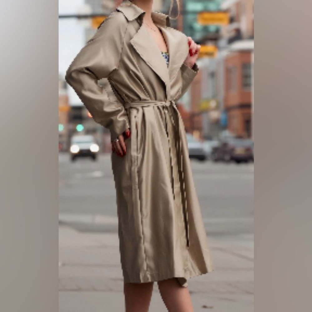 Satin trench